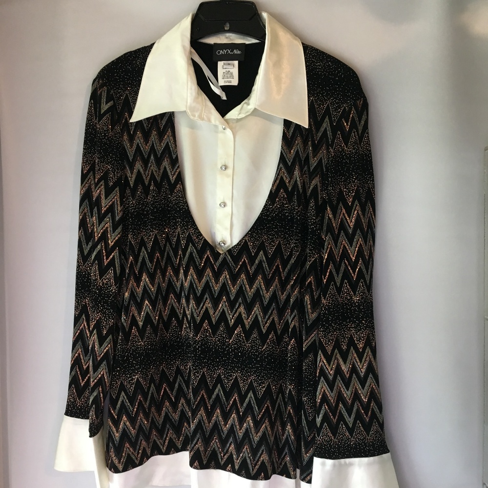 Onyx Nite Womens Ivory Blouse  Gold Glitter 1X